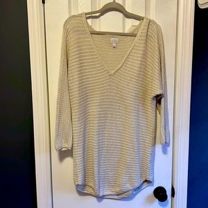 New York and Company Soho Oversized V-Neck Sweater - XL